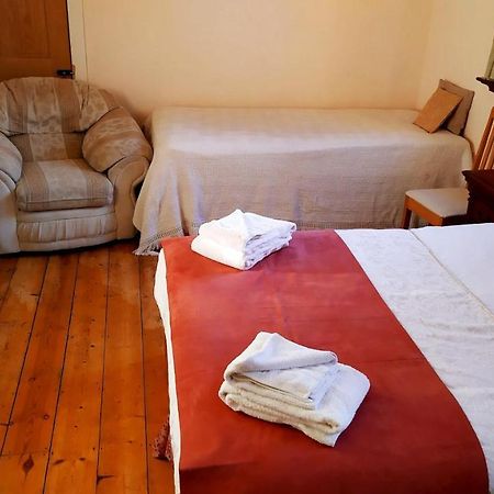 Cleeve House Bed & Breakfast Melksham Eksteriør bilde