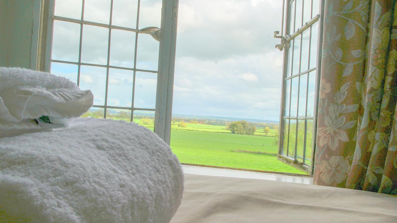 Cleeve House Bed & Breakfast Melksham Eksteriør bilde