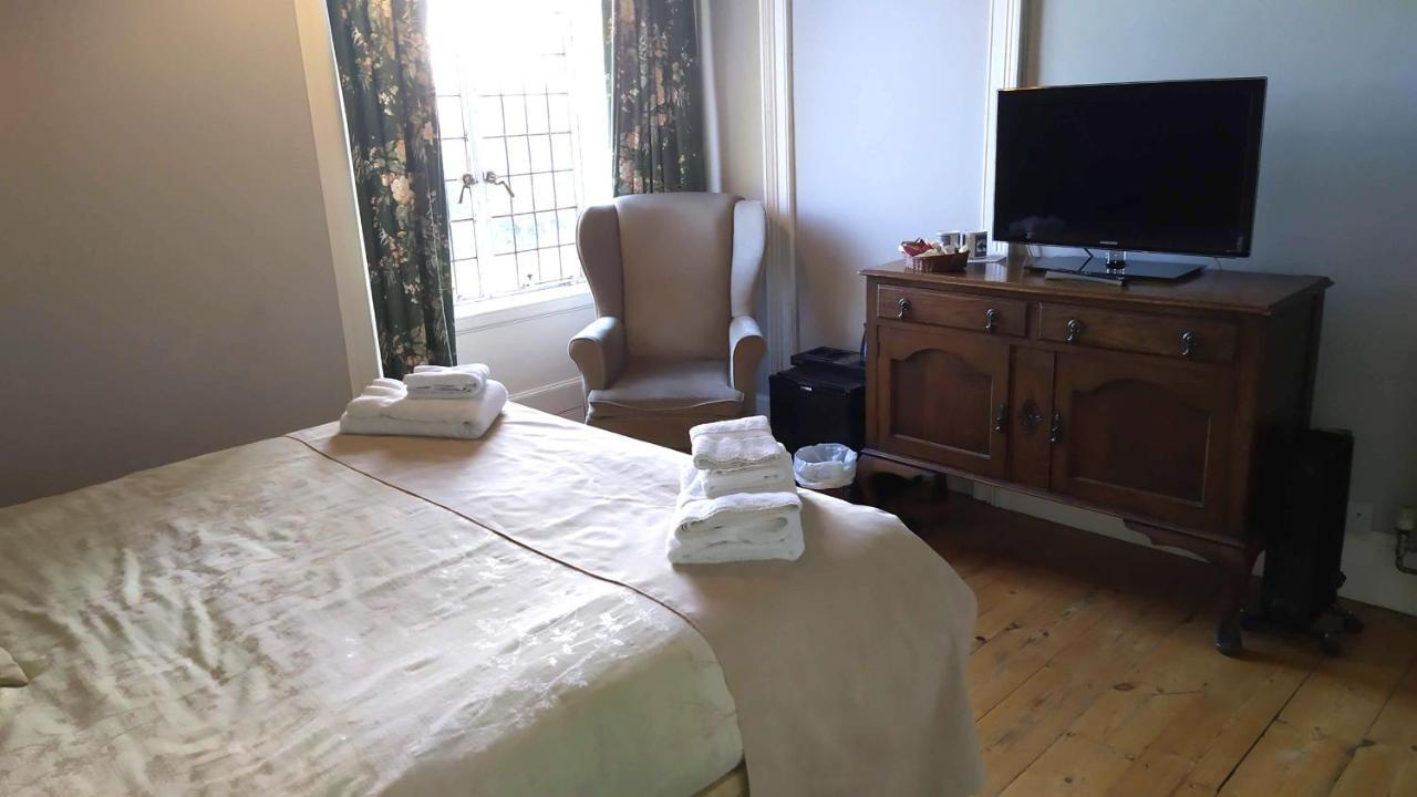 Cleeve House Bed & Breakfast Melksham Eksteriør bilde