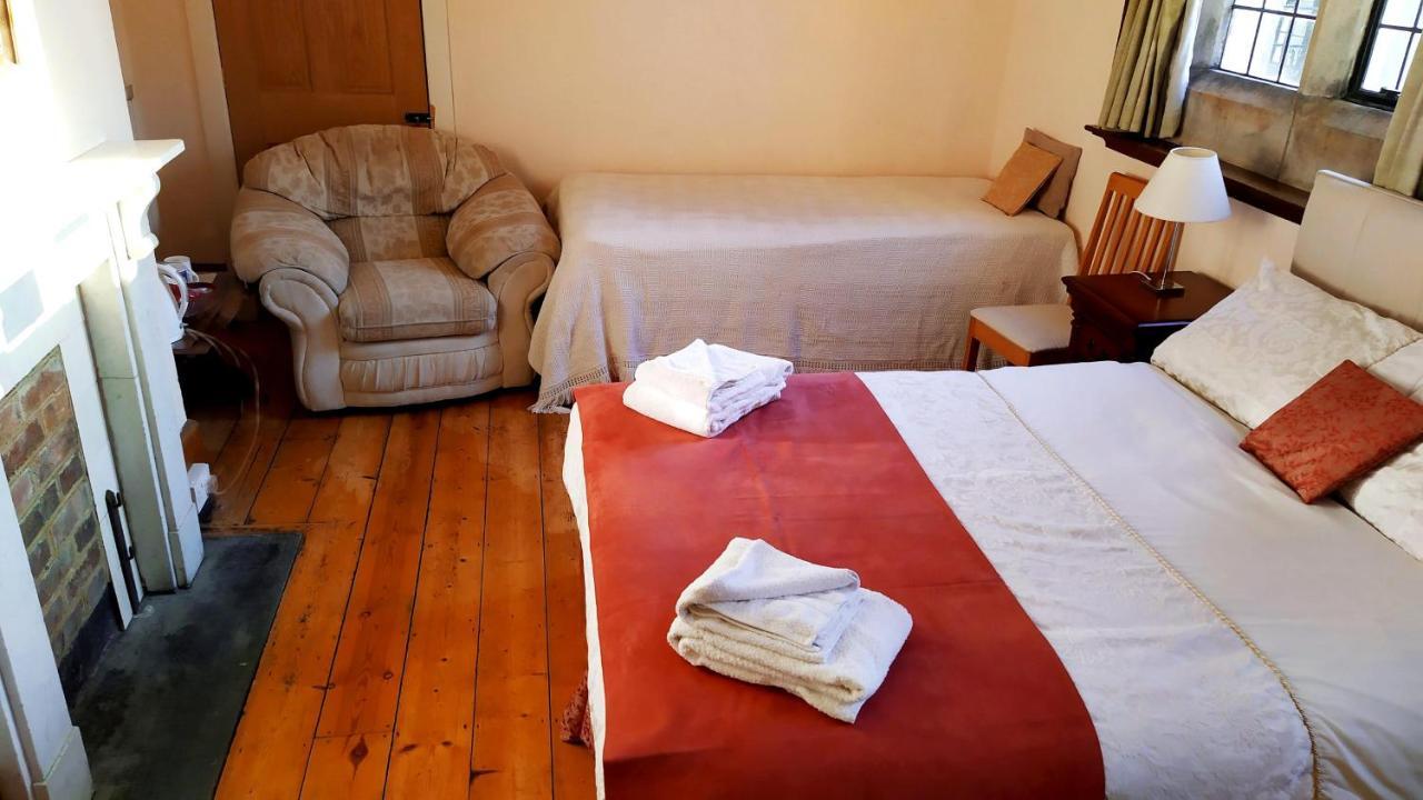 Cleeve House Bed & Breakfast Melksham Eksteriør bilde